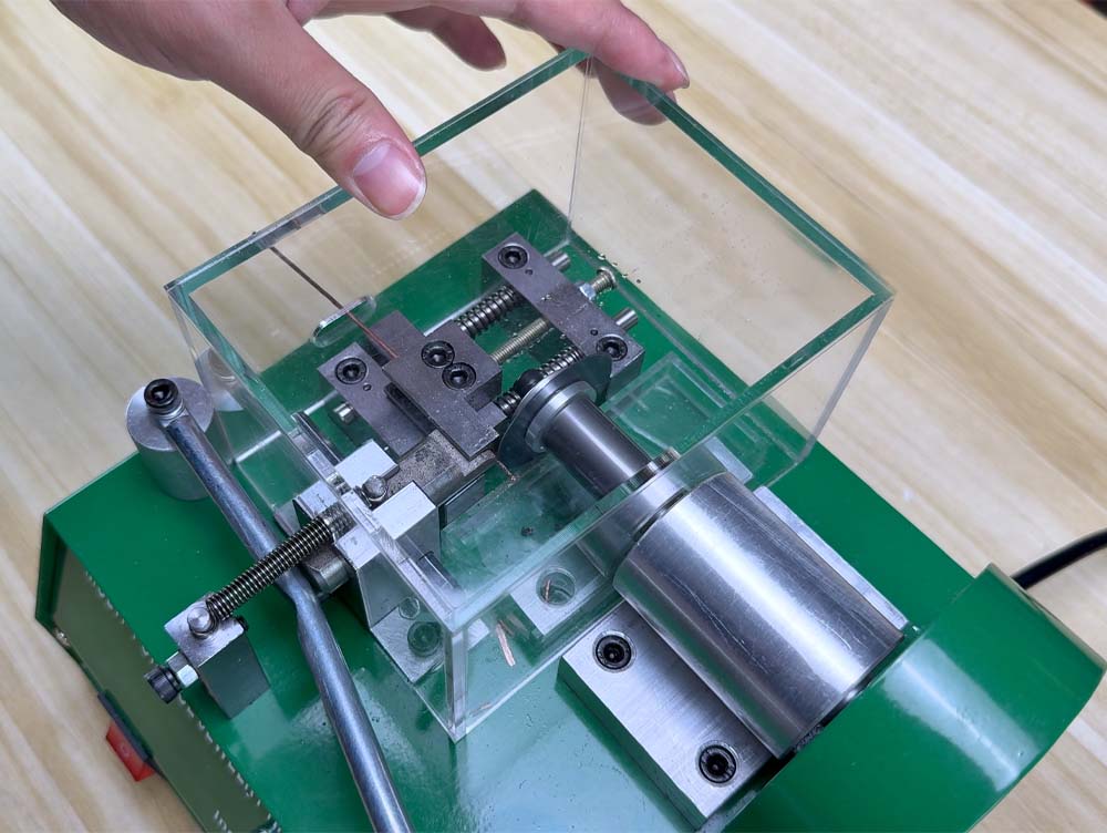 Jewelry Cutting Machines: Principles of Operation and Uses